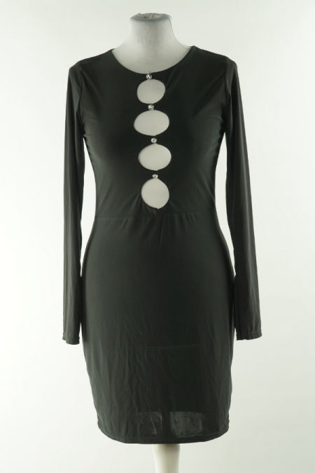 Sukienka czarna z wycięciami i ozdobnymi guzikami