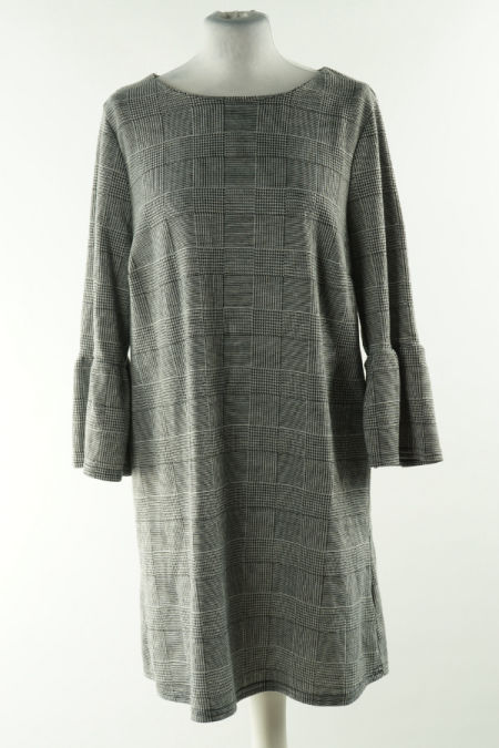 Sukienka czarno - biała kraciasta