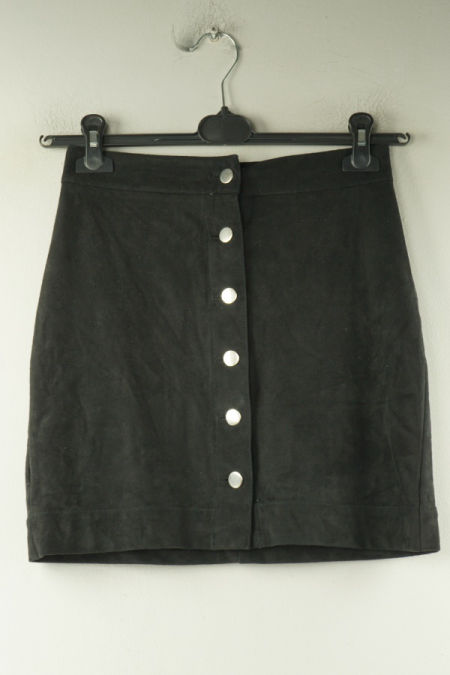 Spódnica czarna zapinana na guziki