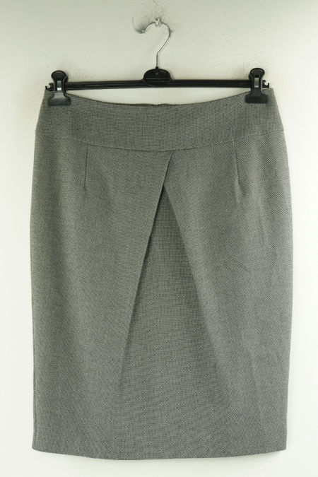 Spódnica szara w drobne kropki