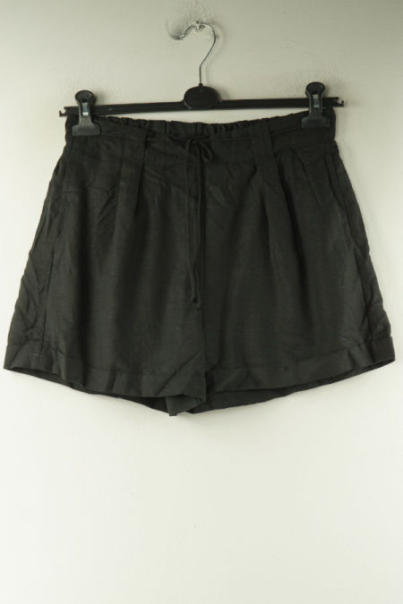 Krótkie spodenki czarne z lnem (10%)