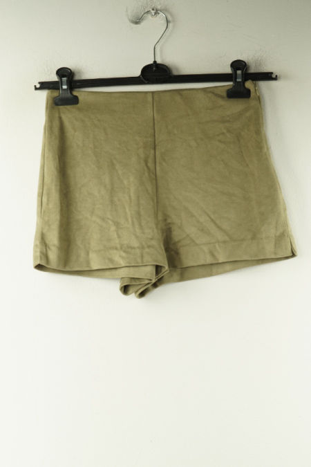 Krótkie spodenki beżowe welurowe