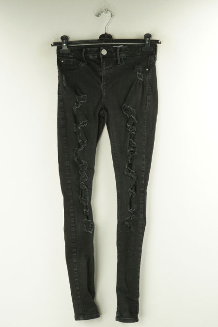 Spodnie czarne jeansowe z dziurami