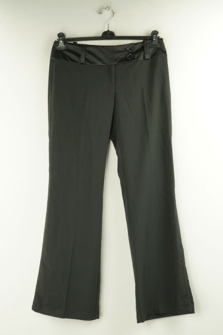 Spodnie czarne z kantem