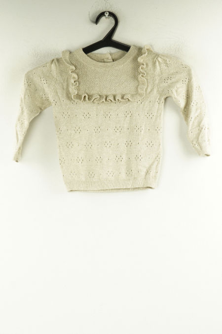 Sweter beżowy ze złota nitką