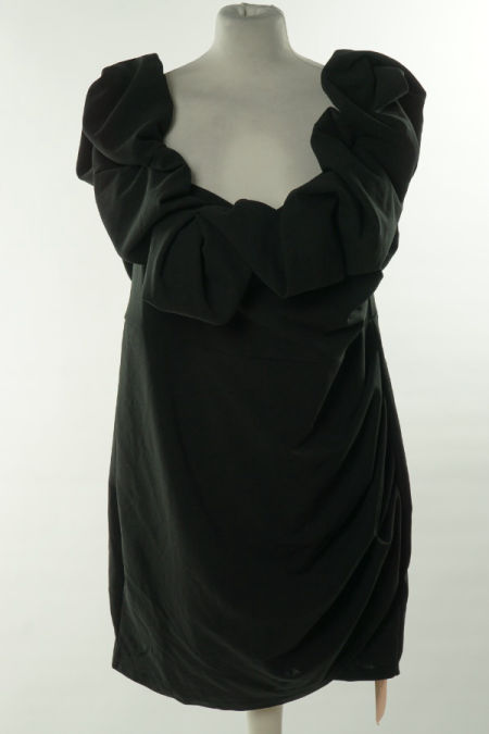 Sukienka czarna z marszczeniem