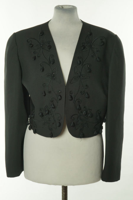 Narzutka czarna w pompony