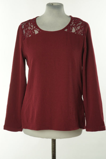 Bluzka bordowa z koronkową wstawką