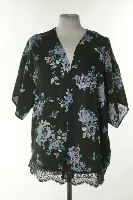 Narzutka czarna w kwiaty