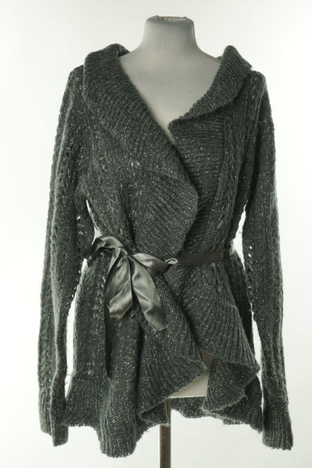 Narzutka sweterkowa wiązana