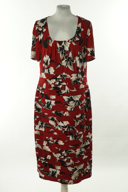 Sukienka czerwona w kwiaty