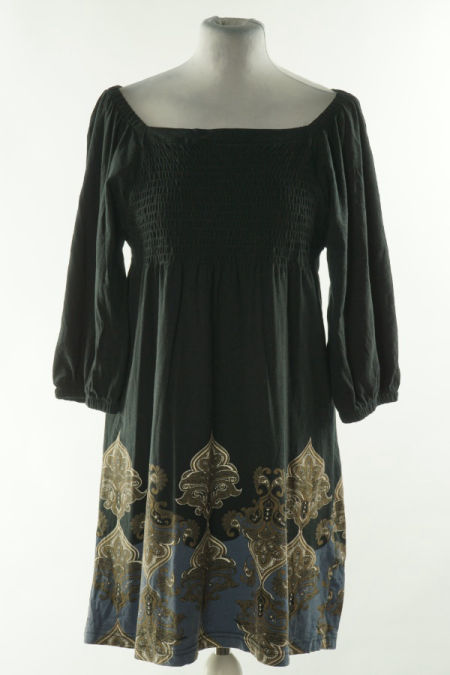 Sukienka czarna z marszczeniem i wzorem