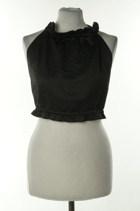 Top czarny z odkrytymi plecami