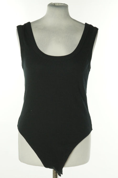 Body czarne prążkowane na ramiączkach