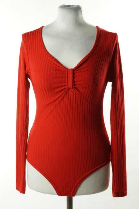 Body czerwone prążkowane z długim rękawem