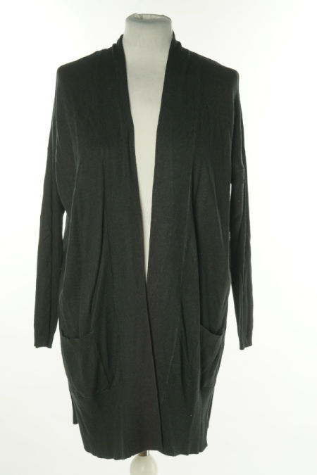 Narzutka czarna sweterkowa z kieszeniami