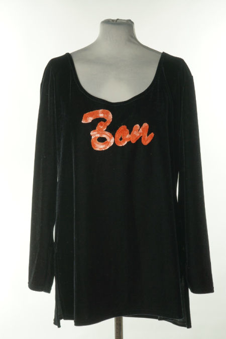 Bluzka czarna welurowa z napisem