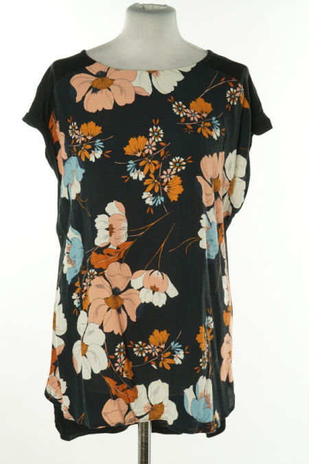 Bluzka czarna w kwiaty