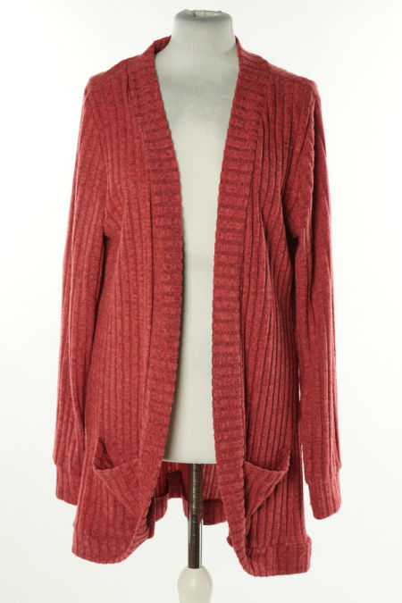 Narzutka malinowa sweterkowa