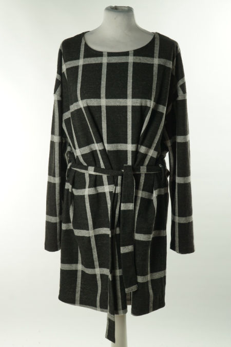 Sukienka szara w kratkę z paskiem