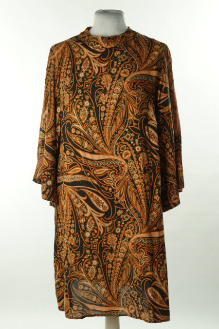 Sukienka czarno-pomarańczowa wzorzysta