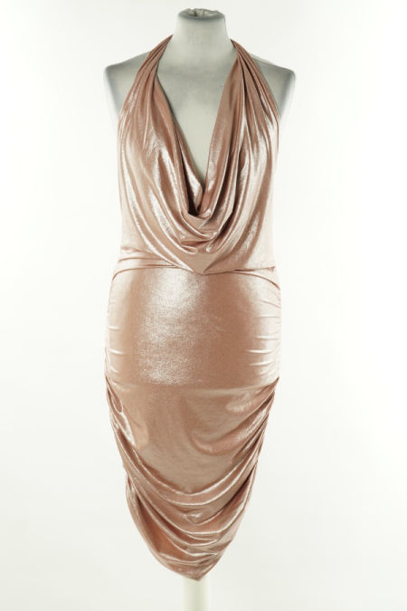 Sukienka różowa błyszcząca na szyję