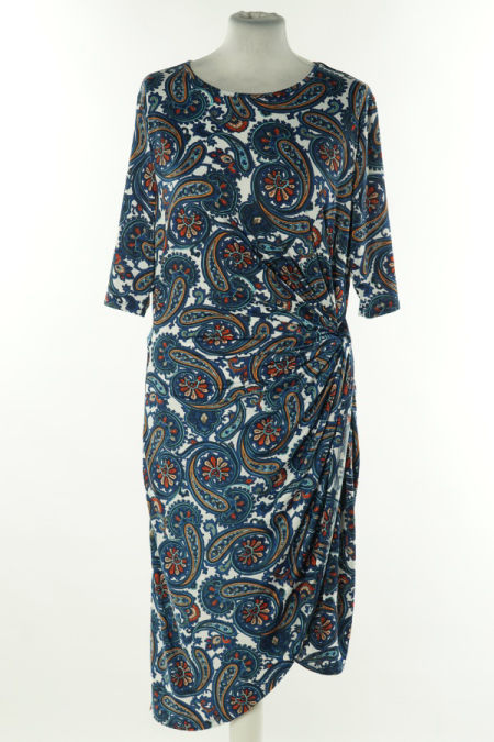 Sukienka biało-niebieska wzorzysta