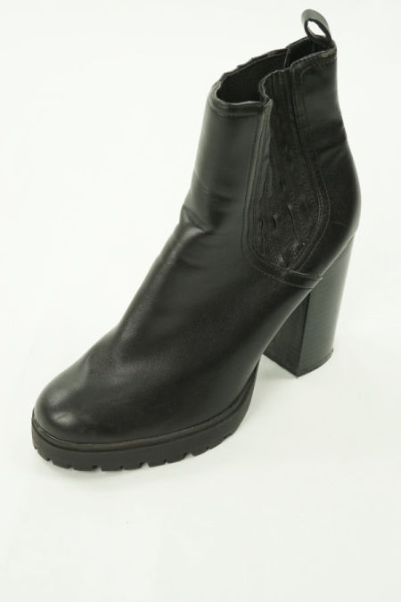 Botki czarne na wysokim obcasie