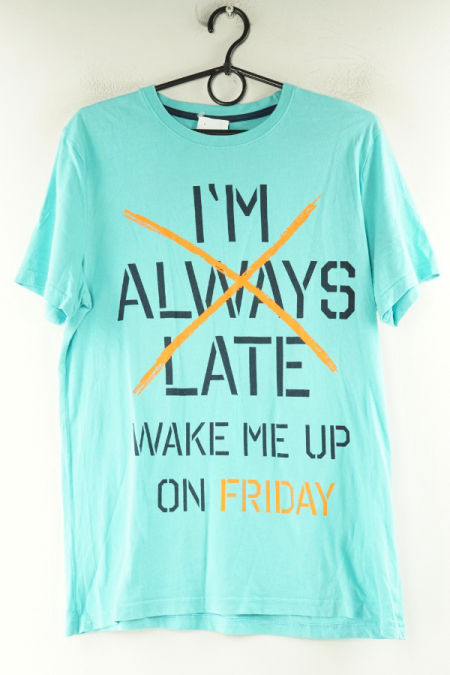 Koszulka niebieska napis