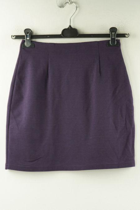 Spódnica fioletowa materiałowa elastyczna