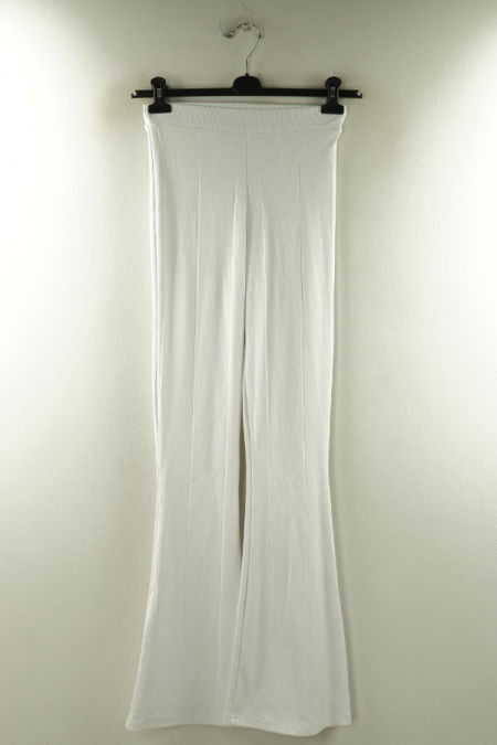 Spodnie białe prążkowane dzwony