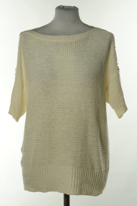 Bluzka kremowa sweterkowa z ozdobnymi guzikami