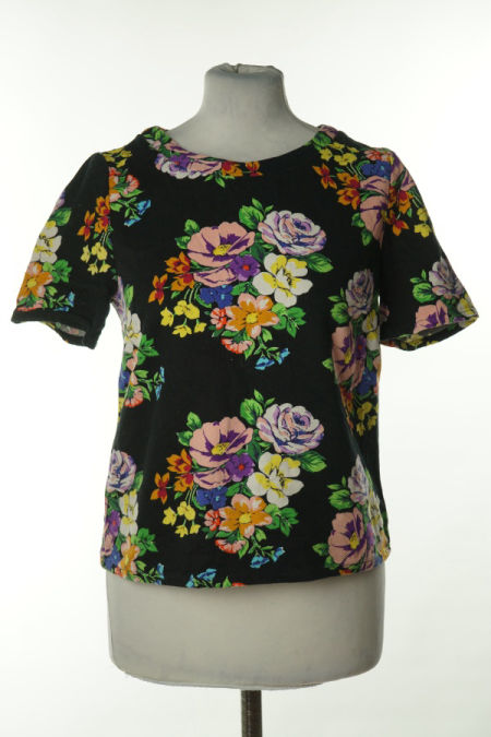 Bluzka czarna w duże kwiaty