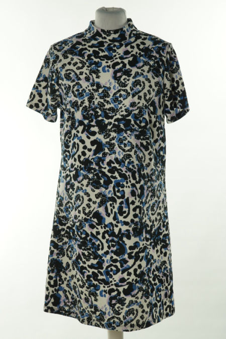 Sukienka biała w czarne cętki