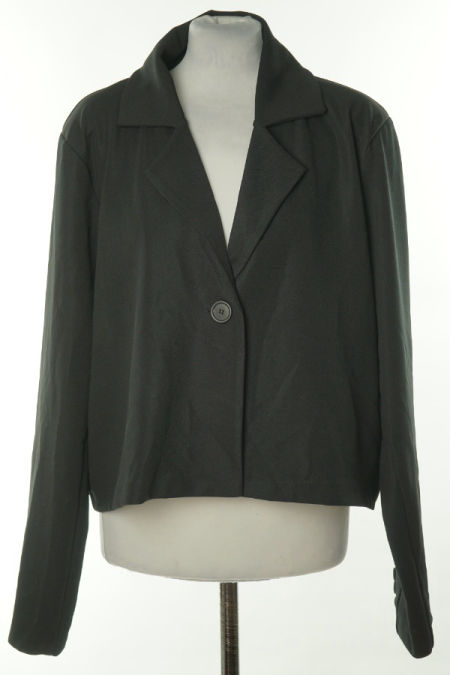 Żakiet czarny krótki