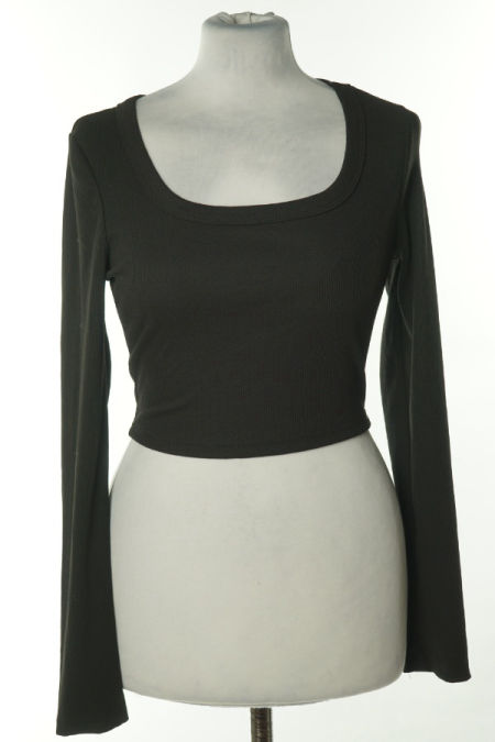 Top czarny prążkowany