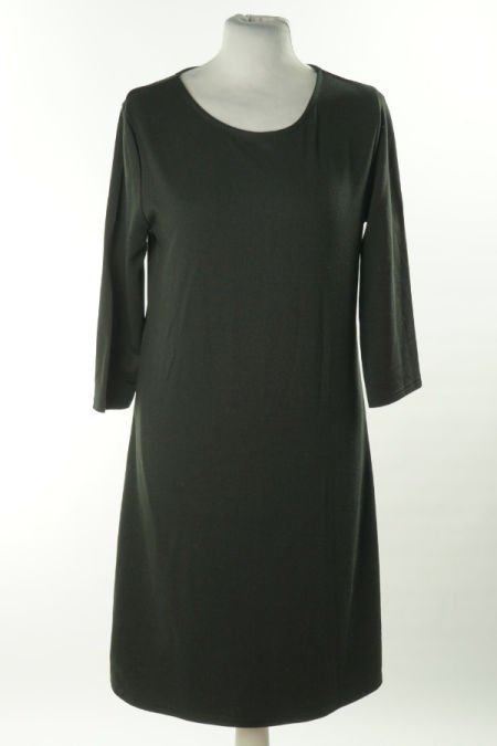 Sukienka czarna gładka z 3/4 rękawem