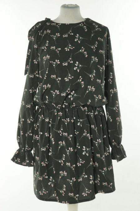 Sukienka czarna w różowo-białe kwiatki