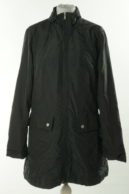 Cienki płaszcz czarny