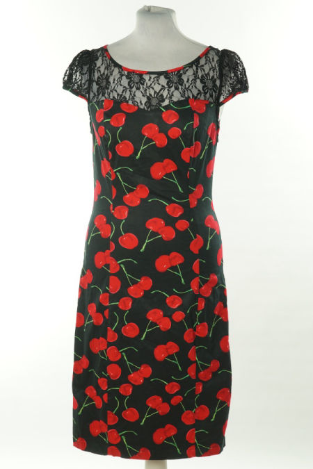 Sukienka czarna w czerwone wisienki