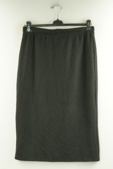 Spódnica czarna sweterkowa