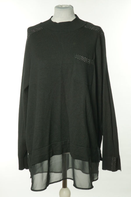 Sweter czarny z ozdobnymi cyrkoniami i koszulową wstawką