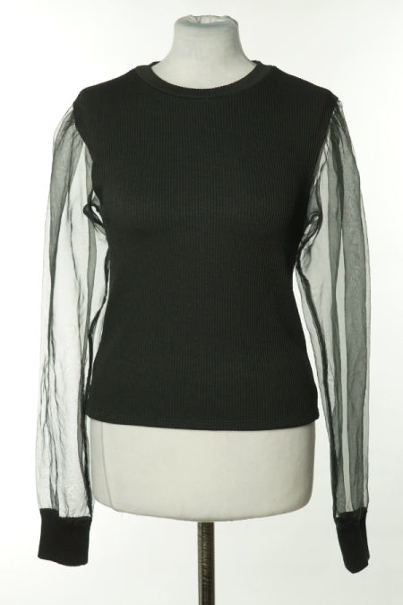 Bluzka czarna prążkowana z prześwitującymi rękawami