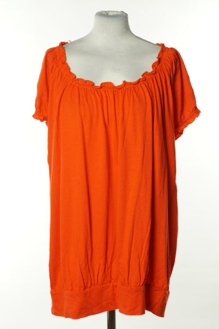 Koszulka czerwona z marszczeniami