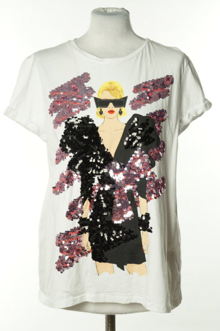Koszulka z nadrukiem kobiety i z cekinami