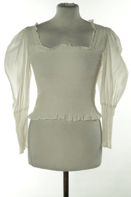 Bluzka biała z marszczeniem i bufiastymi rękawami