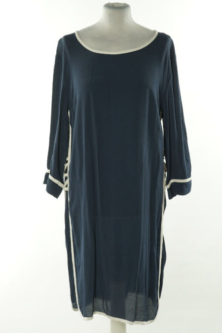 Sukienka granatowa z białymi oblamówkami