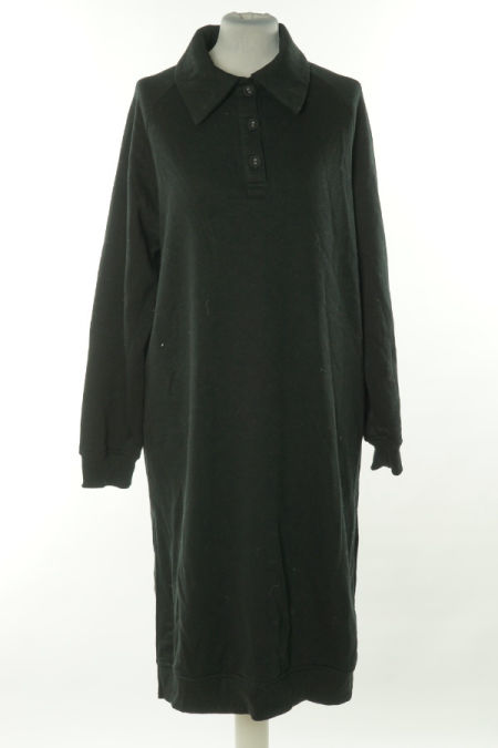 Sukienka czarna bluzowata z kołnierzykiem