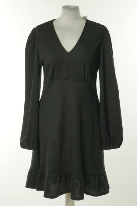 Sukienka czarna z marszczoną fakturą Primark