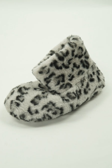 Kapcie szare w czarne cętki